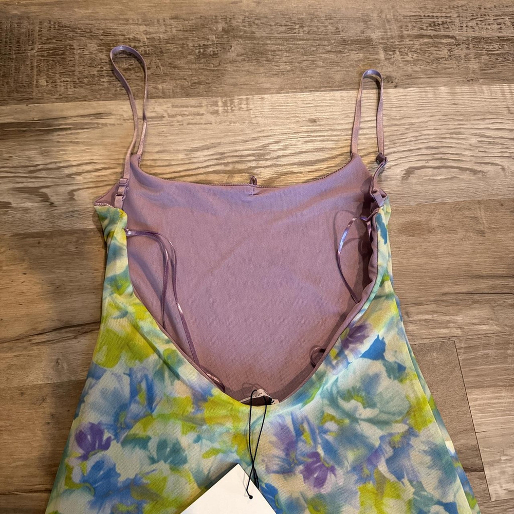 dresses - Picture 6 of 8
